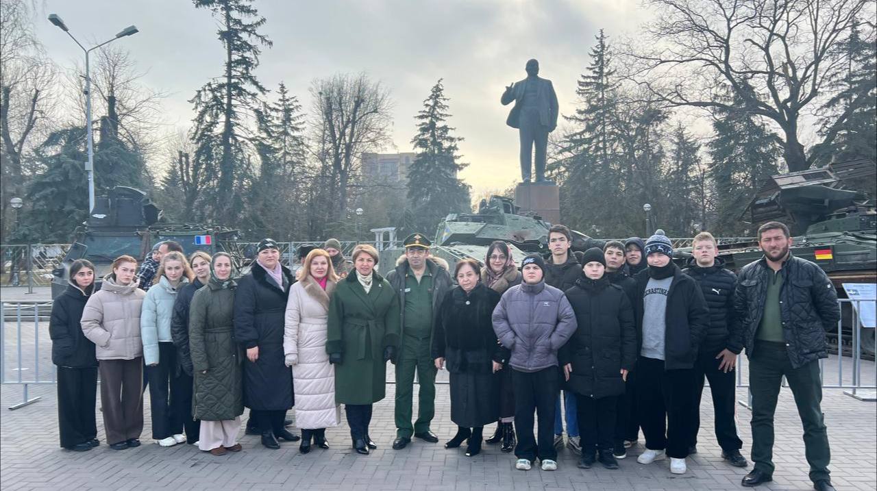 Выставка военной трофейной техники из зоны СВО.